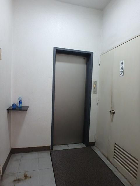 ホール①
