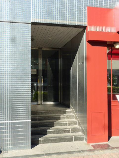 亀戸東口駅前ビルエントランス①