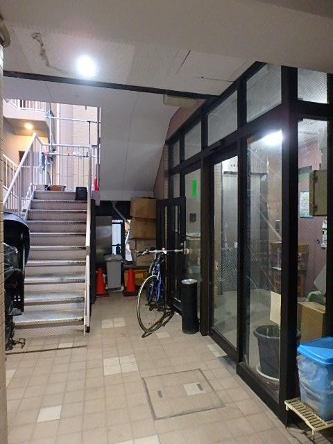泉屋ビルホール②