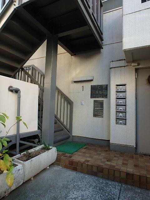 間部ビルエントランス①