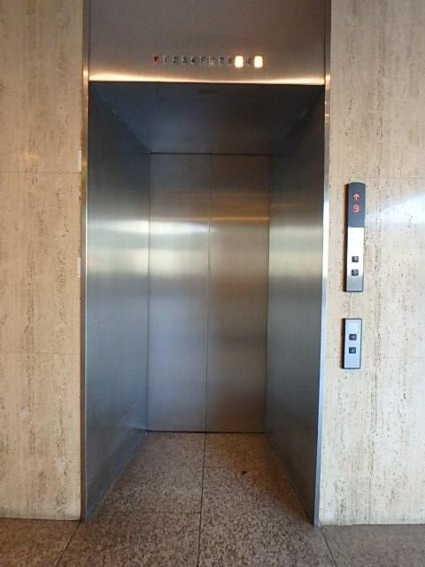 東京原木会館ビルホール④