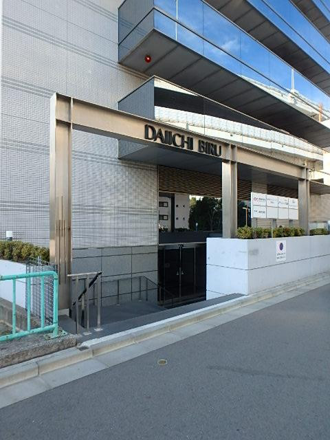 第１びる本館エントランス①