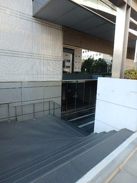 第１びる本館エントランス②