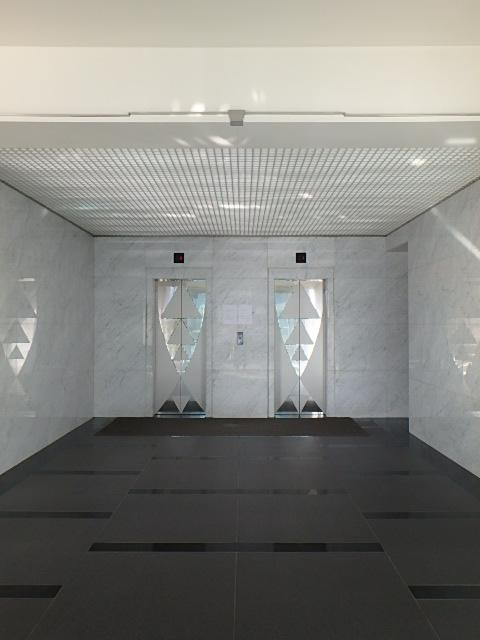 ホール①