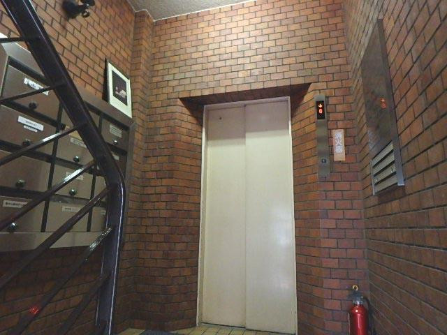 愛宕小西ビルホール①