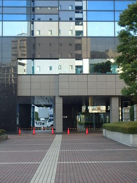 エントランス①