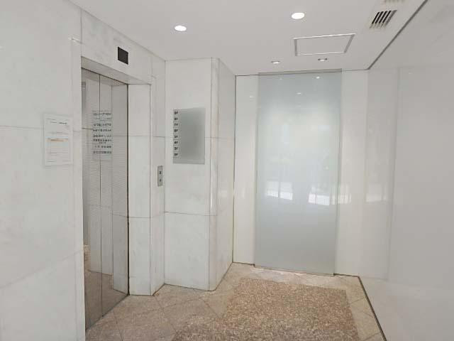 Ｋ－Ｆｒｏｎｔビルホール①