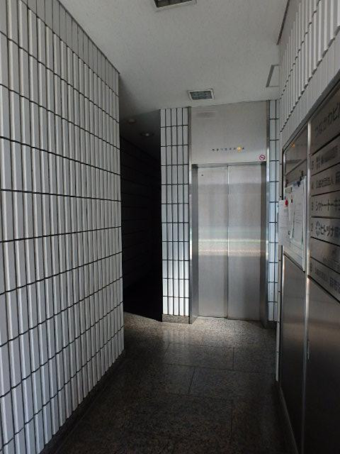 つなかわビルホール①