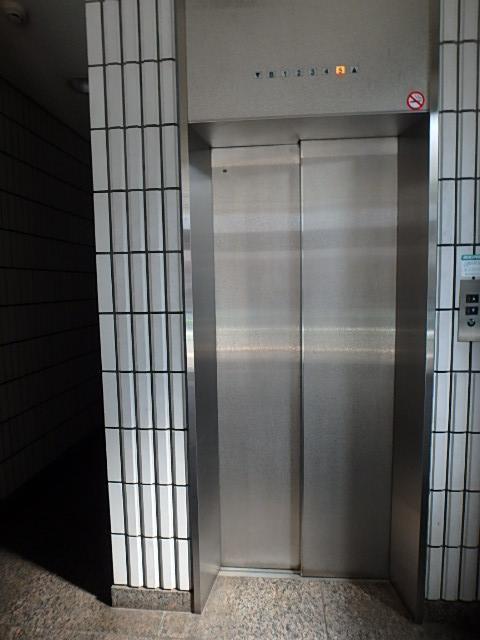 つなかわビルホール②