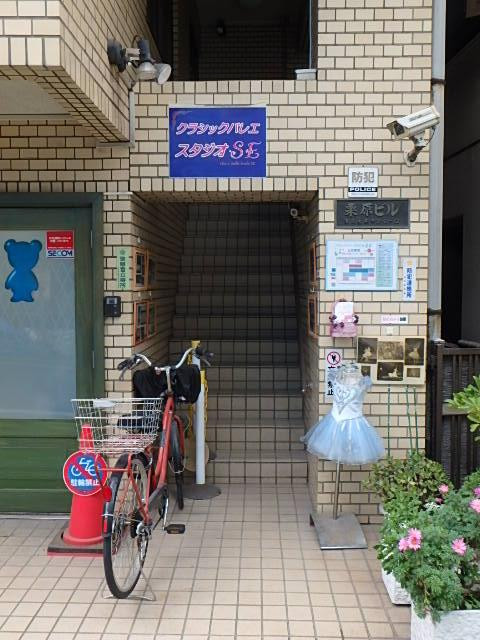 栗原ビルエントランス②