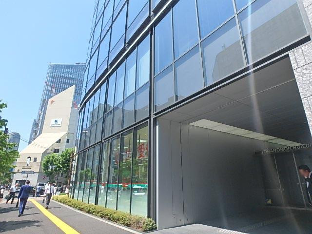 ＴＯＲＡＮＯＭＯＮ　ＢＵＩＬＤＩＮＧ（虎ノ門ビル）エントランス①