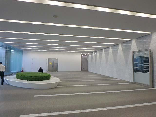 ホール①