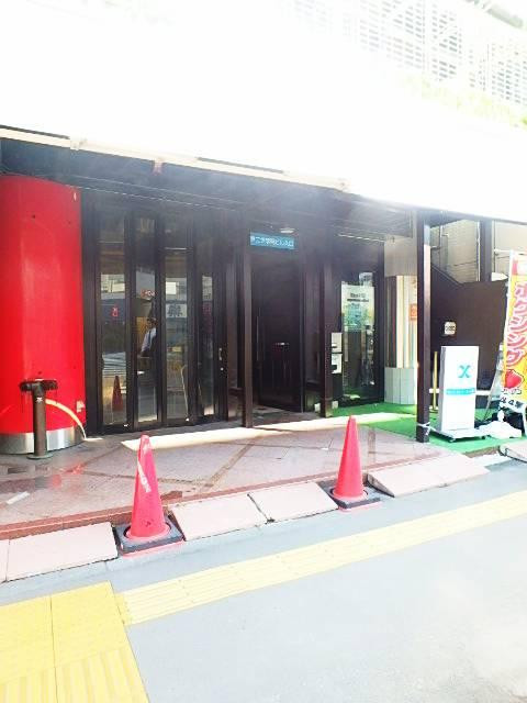 財界二世学院ビルエントランス①