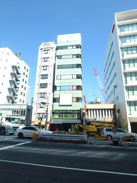 財界二世学院ビル外観③