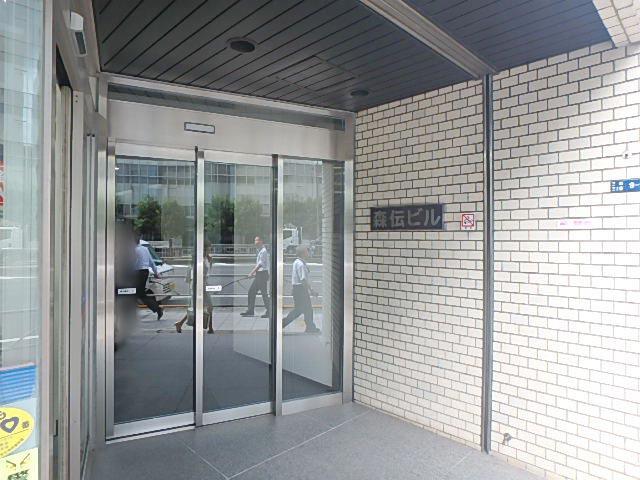 森伝ビルエントランス②