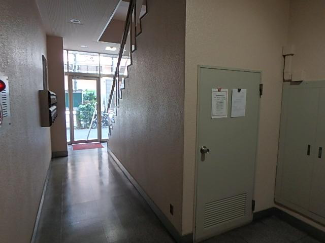 西山ビルホール③