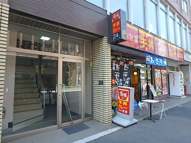 西山ビルエントランス①