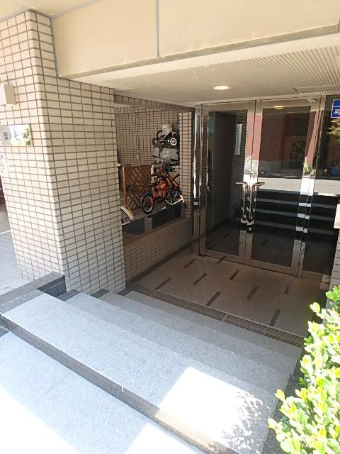 柴村ビルエントランス②