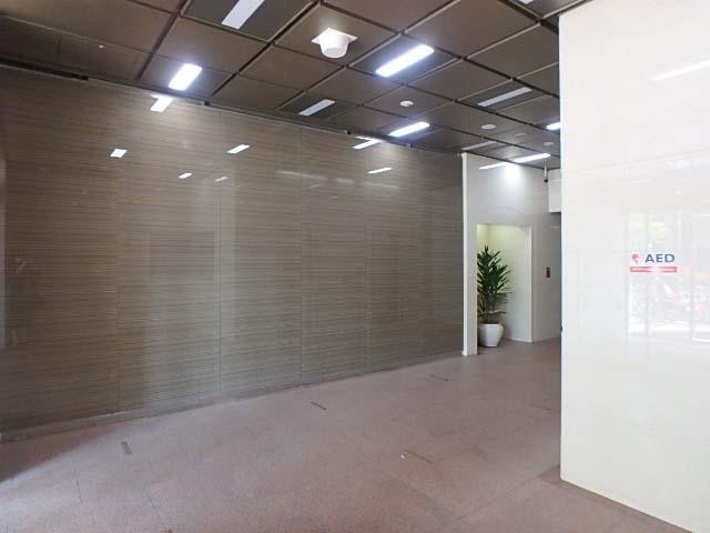 ホール②