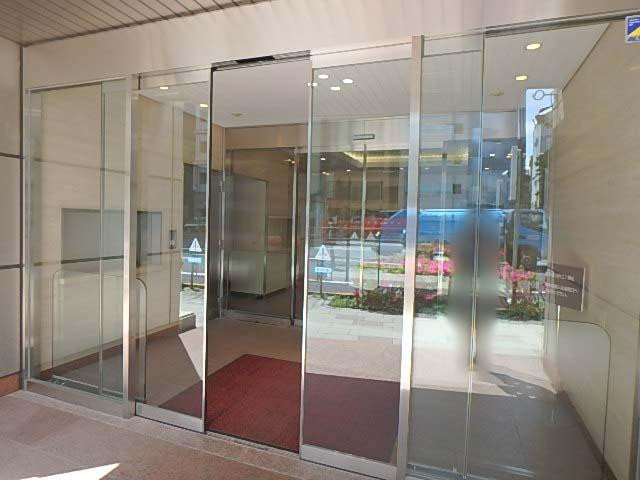 芝千歳ビルエントランス②