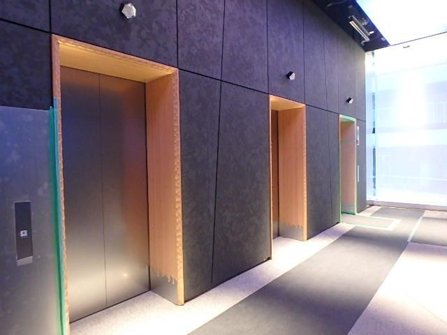 ホール①