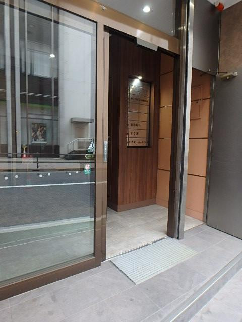 三田スクエアビルエントランス②