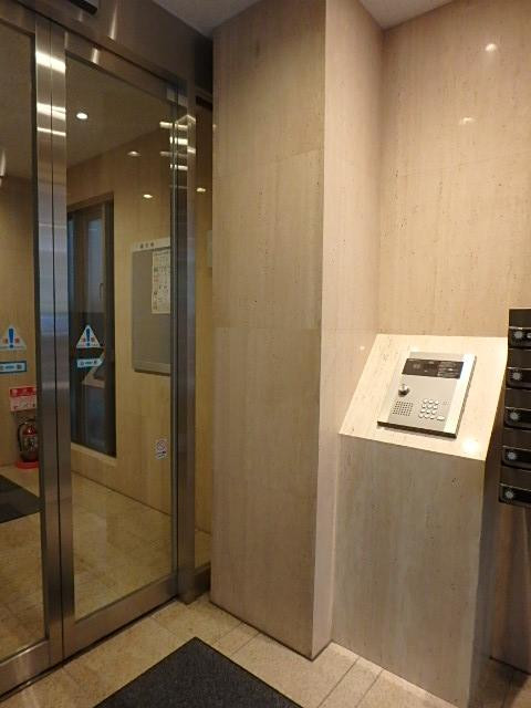 アルモニー芝公園ビルエントランス③