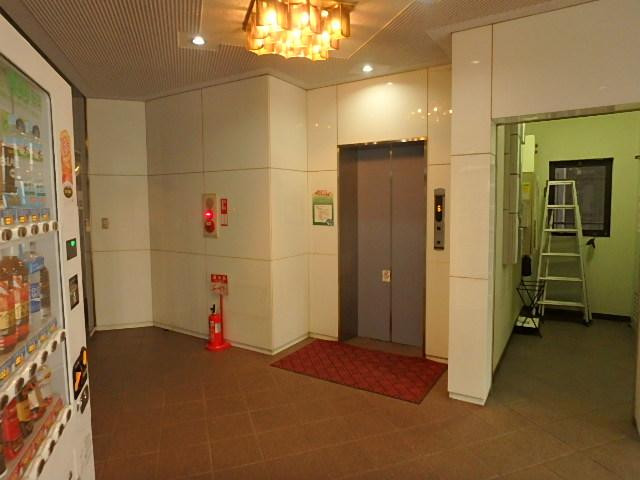 ホール②