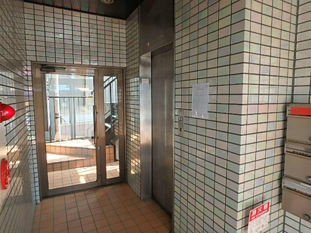 根本ビルホール①