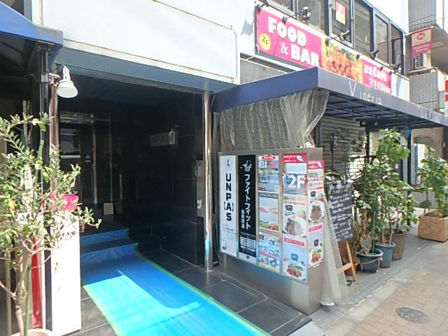 中野第三ビルエントランス①
