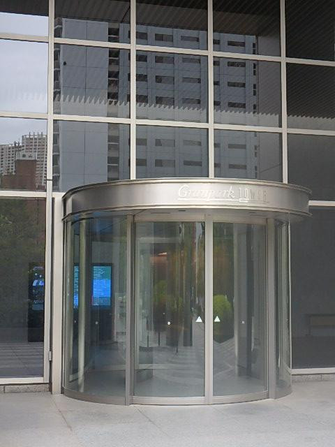 グランパークタワーエントランス②