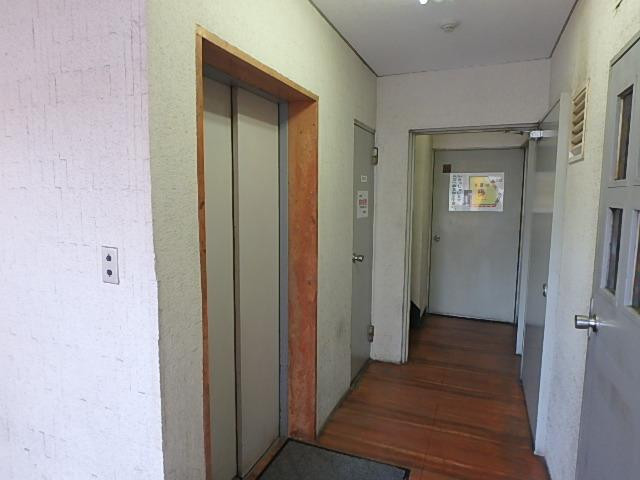 タチバナビルホール①