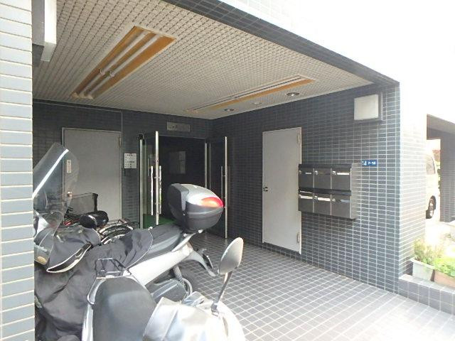 岡家寿Ⅱビルエントランス①
