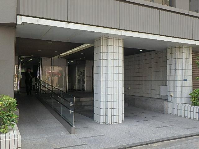 エントランス①