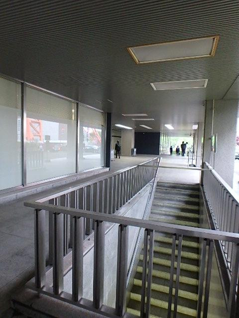 機械振興会館エントランス②