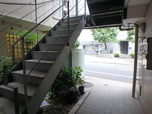 小松ビルエントランス④