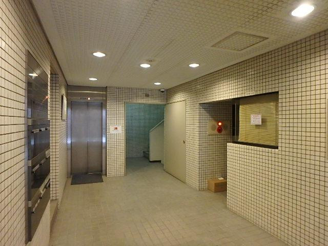 ホール①