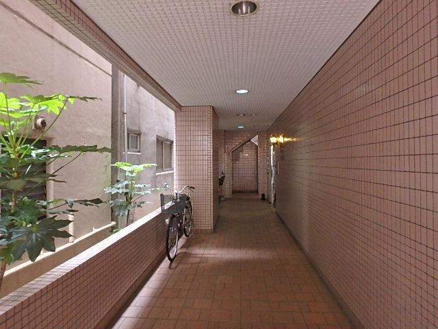 門前ビルエントランス③