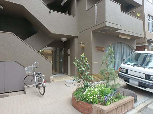 一松（ひとまつ）ビル本館エントランス①