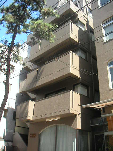 一松（ひとまつ）ビル本館外観①(メイン)