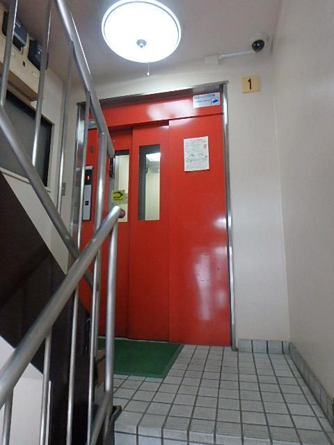 中島ビルホール②