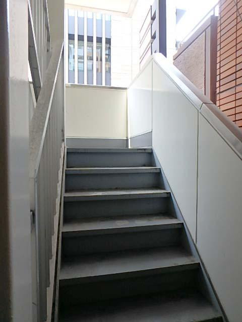 新橋スズキビルホール②