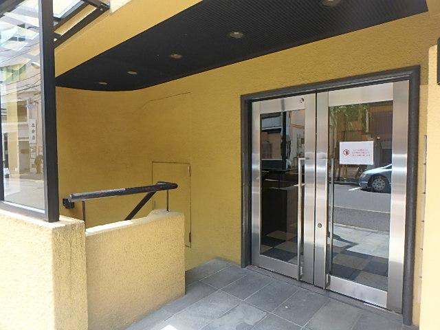 代市ビルエントランス②