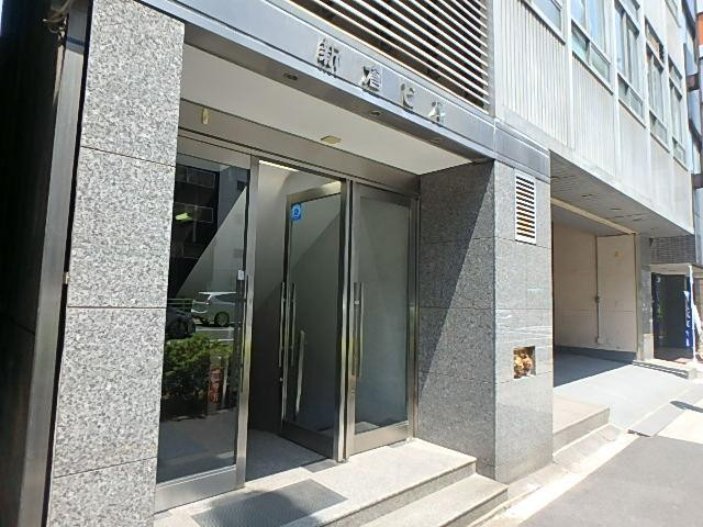 新倉ビルエントランス①