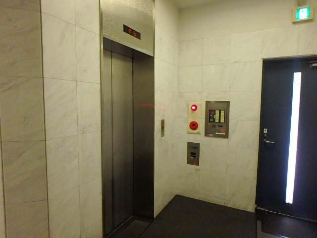 ホール③