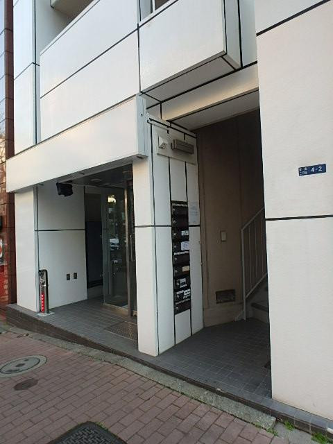 新橋アオヤギビルエントランス①