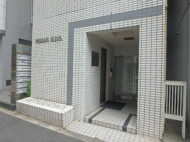 エントランス①