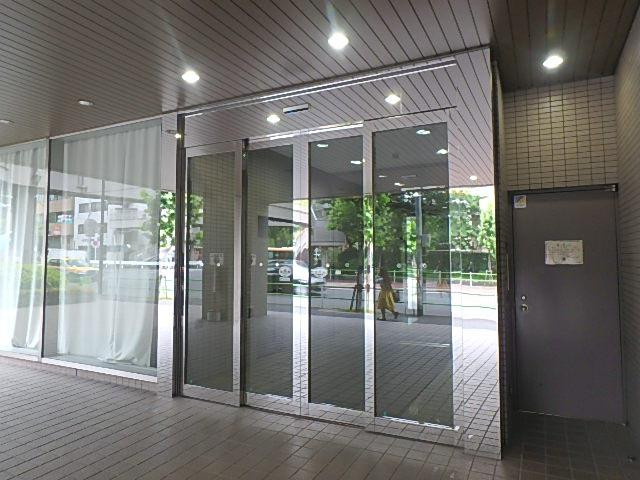 フロンティア御成門エントランス②
