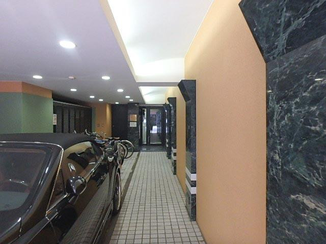 西新橋ビルエントランス②