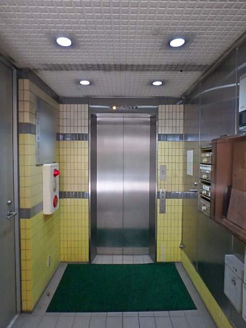 ホール①